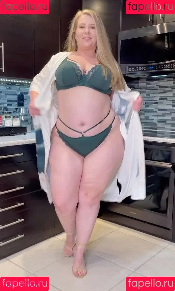 MzPoke Onlyfans Photo Gallery 