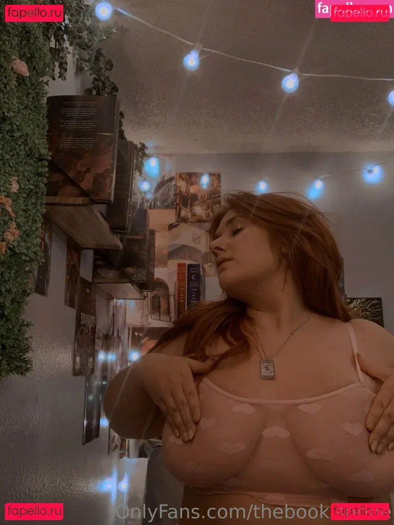 thebookishhoe Onlyfans Photo Gallery 