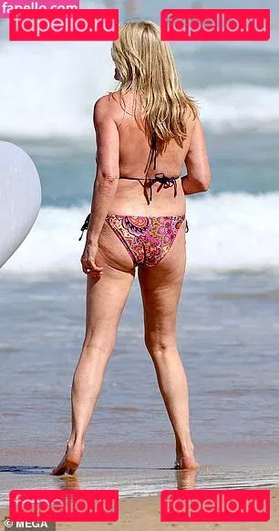 Penny Lancaster Onlyfans Photo Gallery 