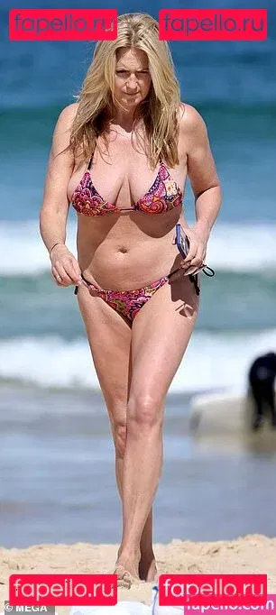 Penny Lancaster Onlyfans Photo Gallery 