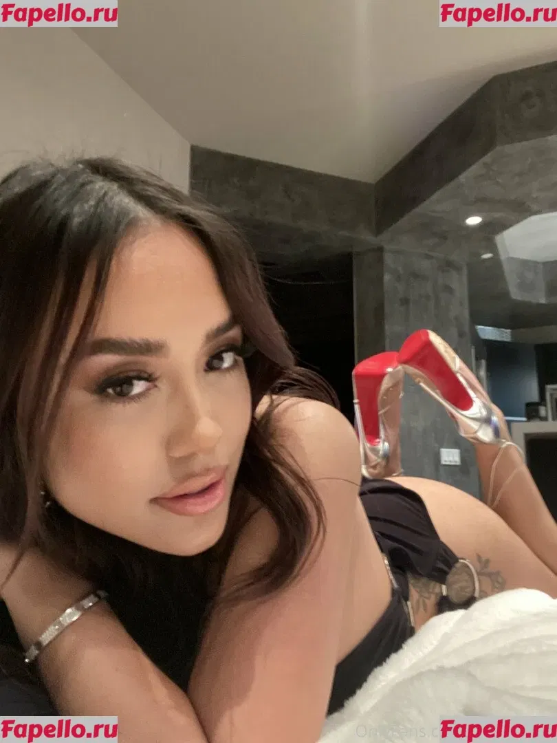 Andrea Bergeron Onlyfans Photo Gallery 