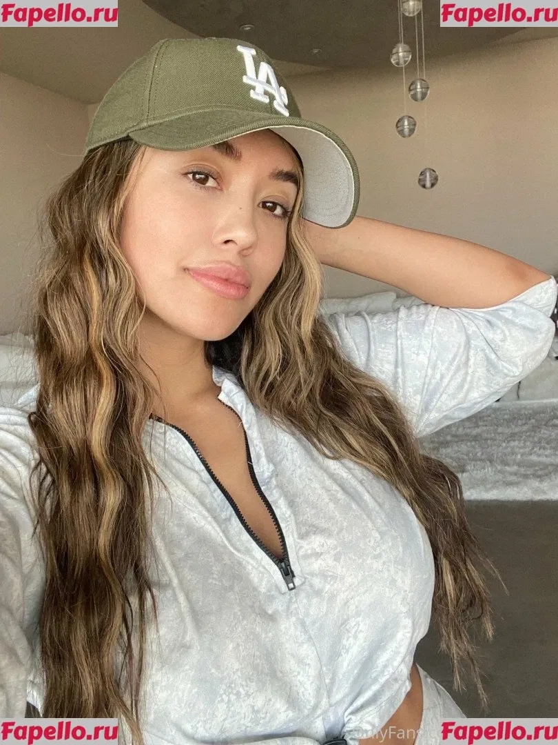 Andrea Bergeron Onlyfans Photo Gallery 