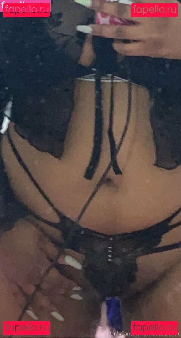 ineedsumfok Onlyfans Photo Gallery 