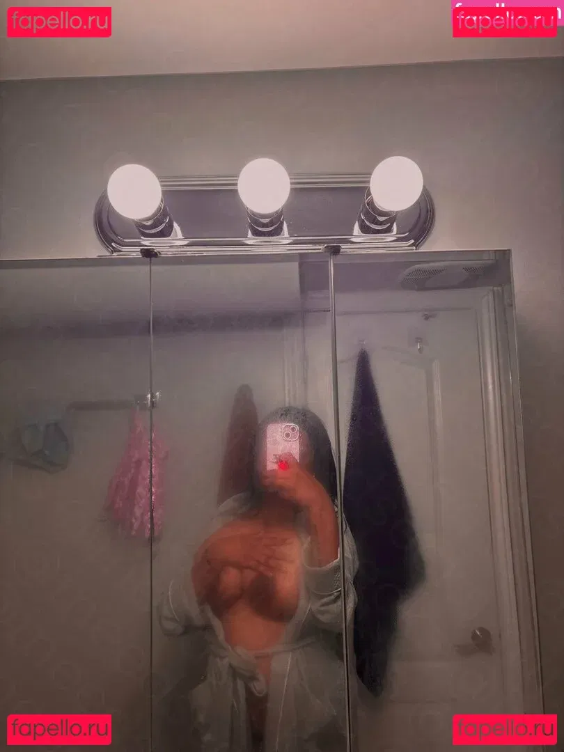 ineedsumfok Onlyfans Photo Gallery 