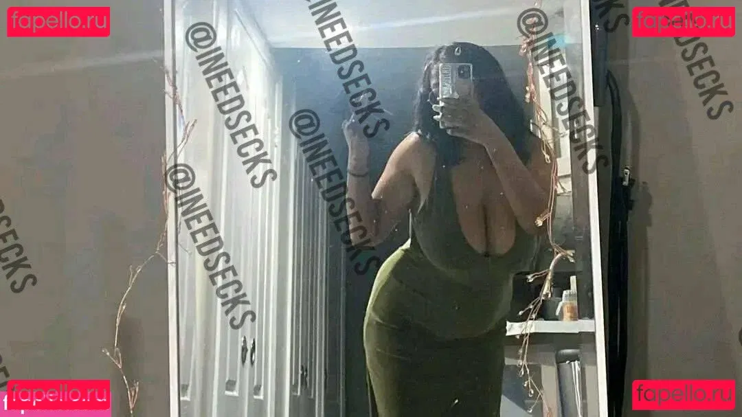 ineedsumfok Onlyfans Photo Gallery 