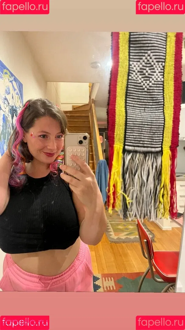 Bel Larcombe / Slice_of_salami_ Onlyfans Photo Gallery 