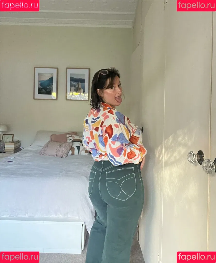 Bel Larcombe / Slice_of_salami_ Onlyfans Photo Gallery 