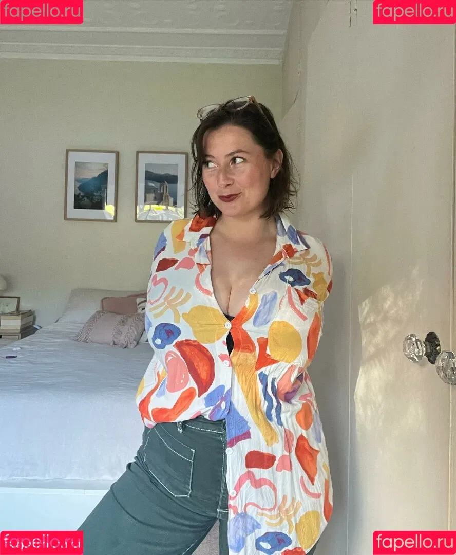 Bel Larcombe / Slice_of_salami_ Onlyfans Photo Gallery 
