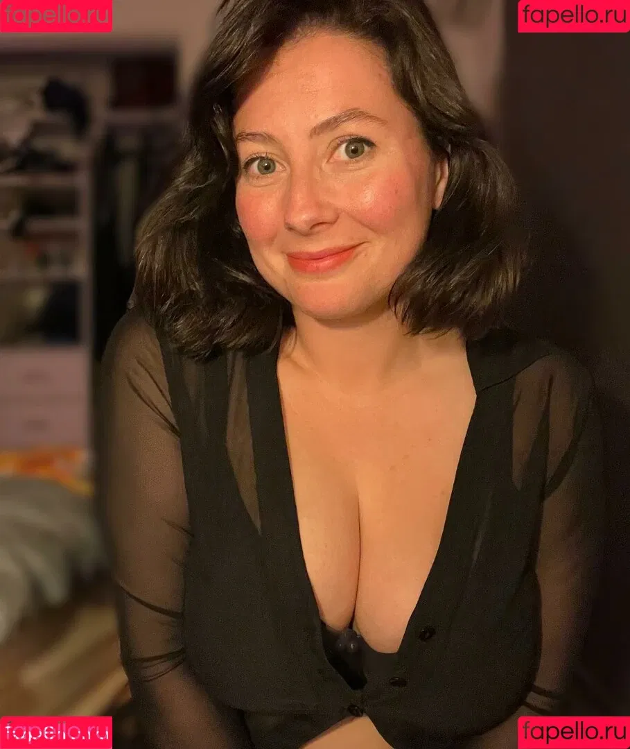 Bel Larcombe / Slice_of_salami_ Onlyfans Photo Gallery 