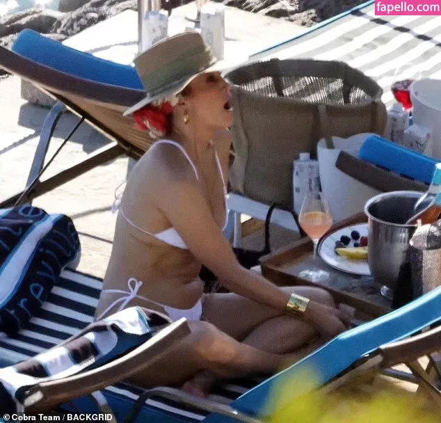 loveskyexo Onlyfans Photo Gallery 