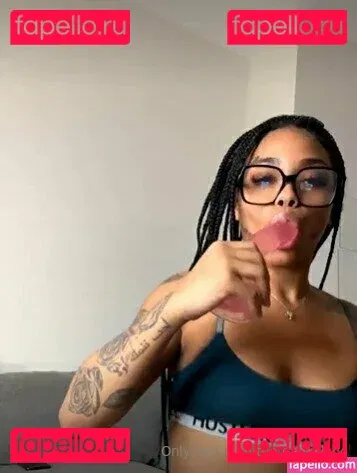 therealvickyy Onlyfans Photo Gallery 