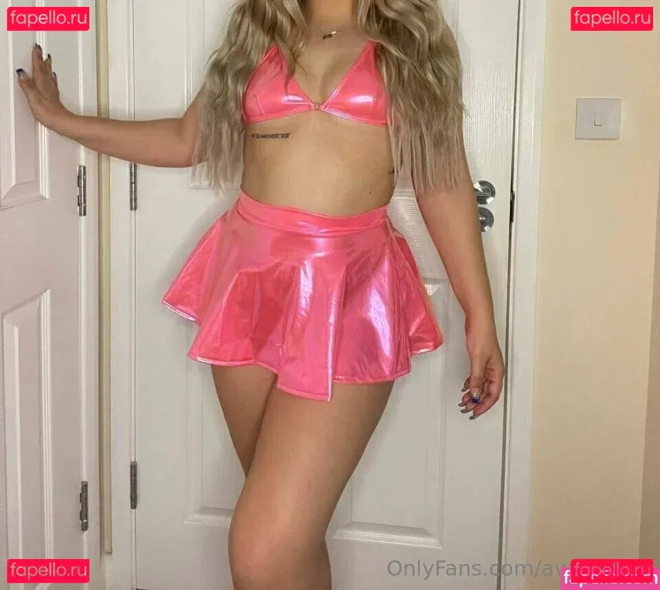 avamaeex Onlyfans Photo Gallery 