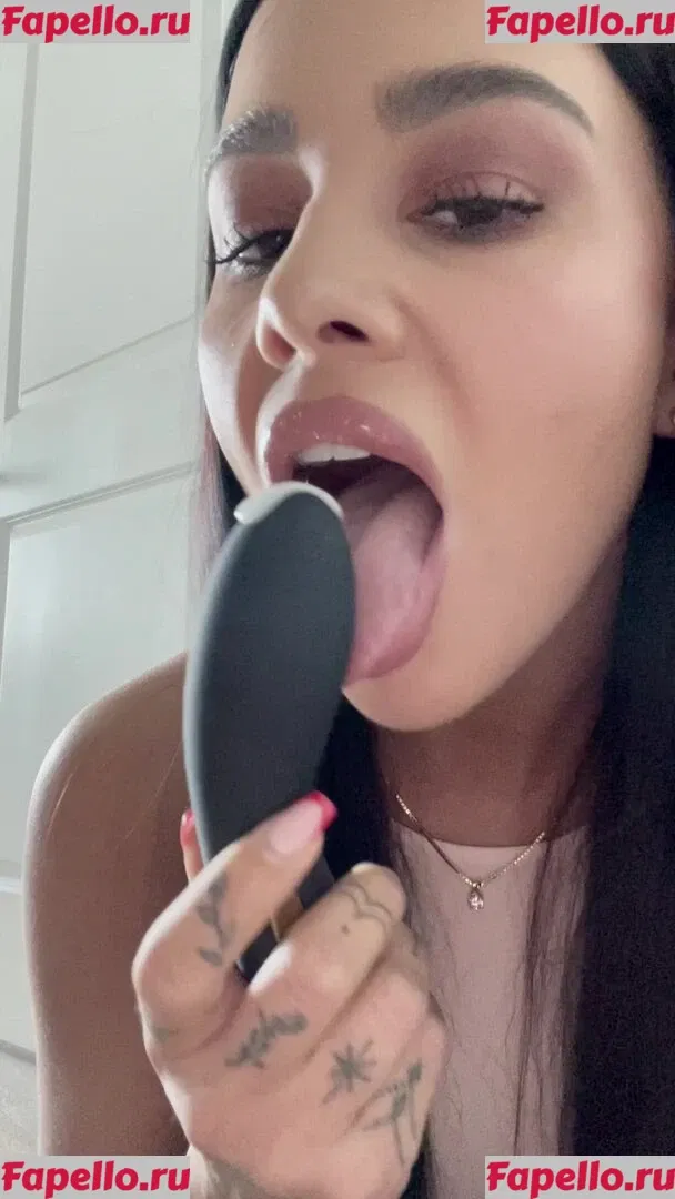 Devorah Roloff Onlyfans Photo Gallery 