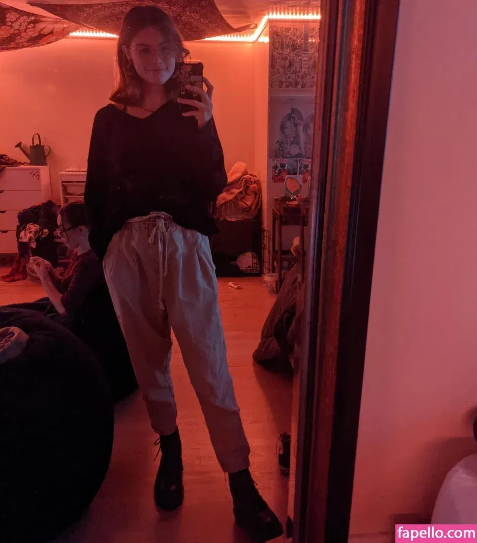 X.nainnn Onlyfans Photo Gallery 