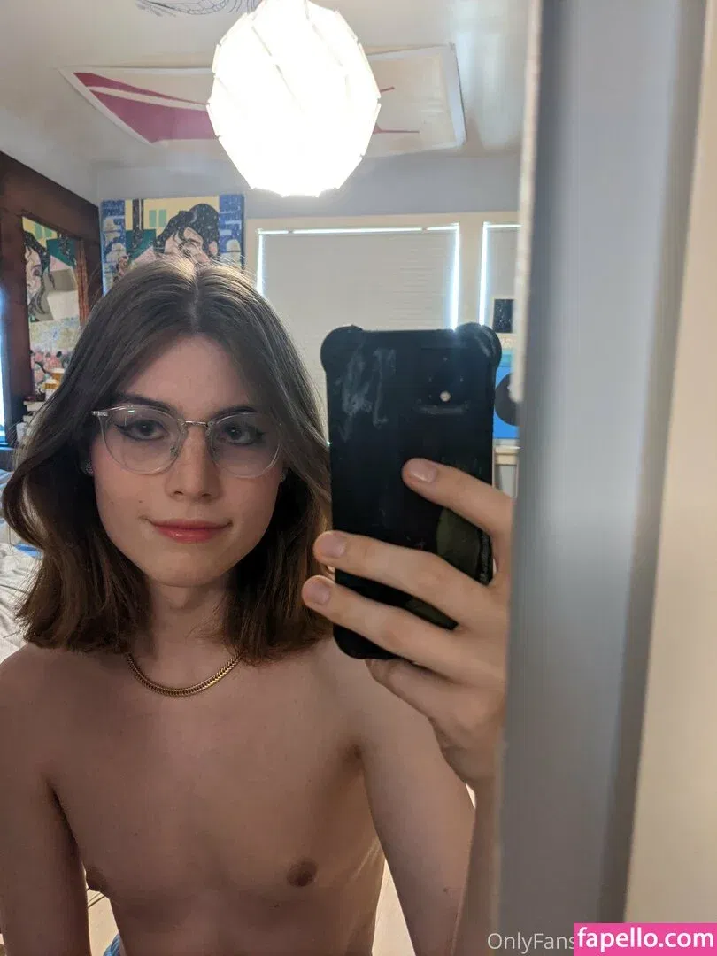 X.nainnn Onlyfans Photo Gallery 