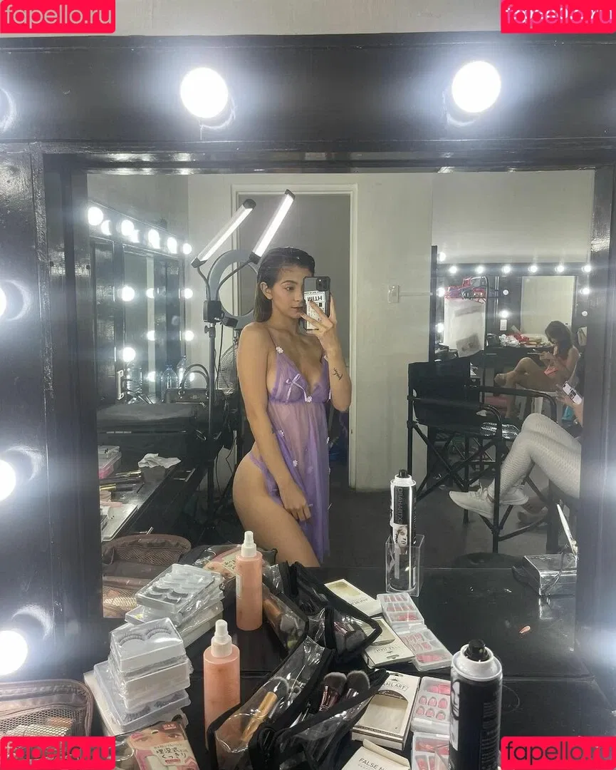 Siobe Lim Onlyfans Photo Gallery 