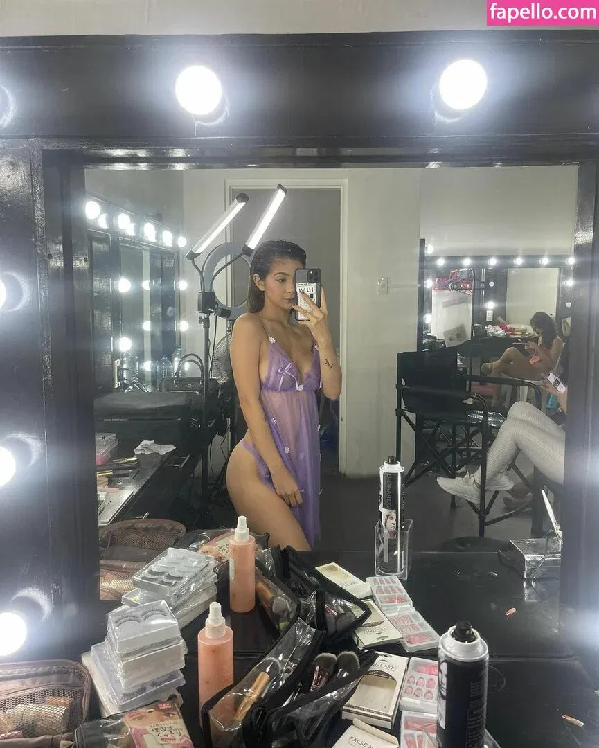 Siobe Lim Onlyfans Photo Gallery 