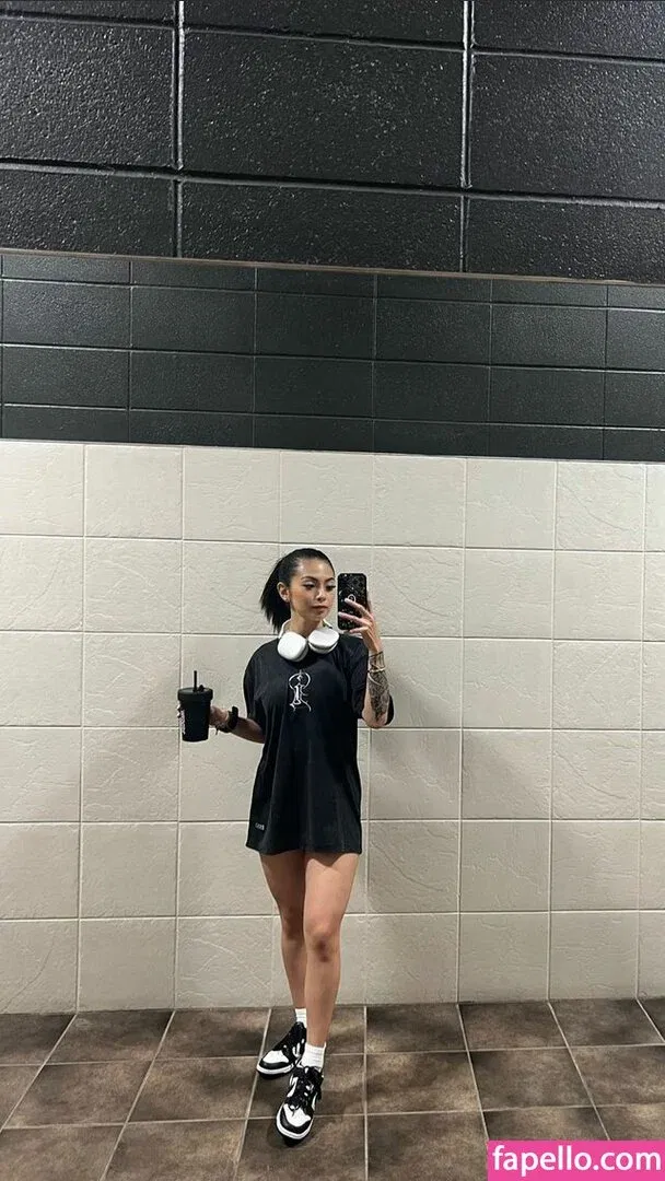 Siobe Lim Onlyfans Photo Gallery 