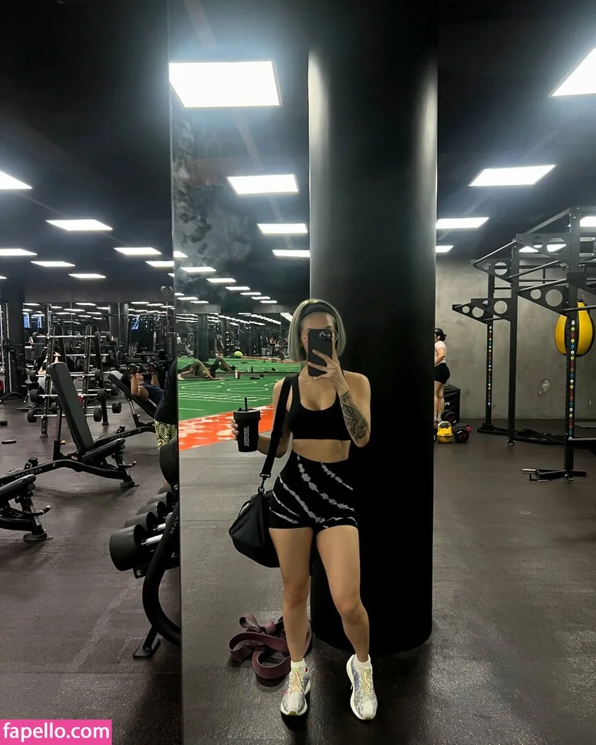 Siobe Lim Onlyfans Photo Gallery 