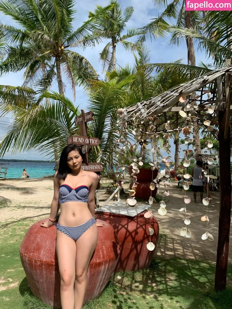 Siobe Lim Onlyfans Photo Gallery 