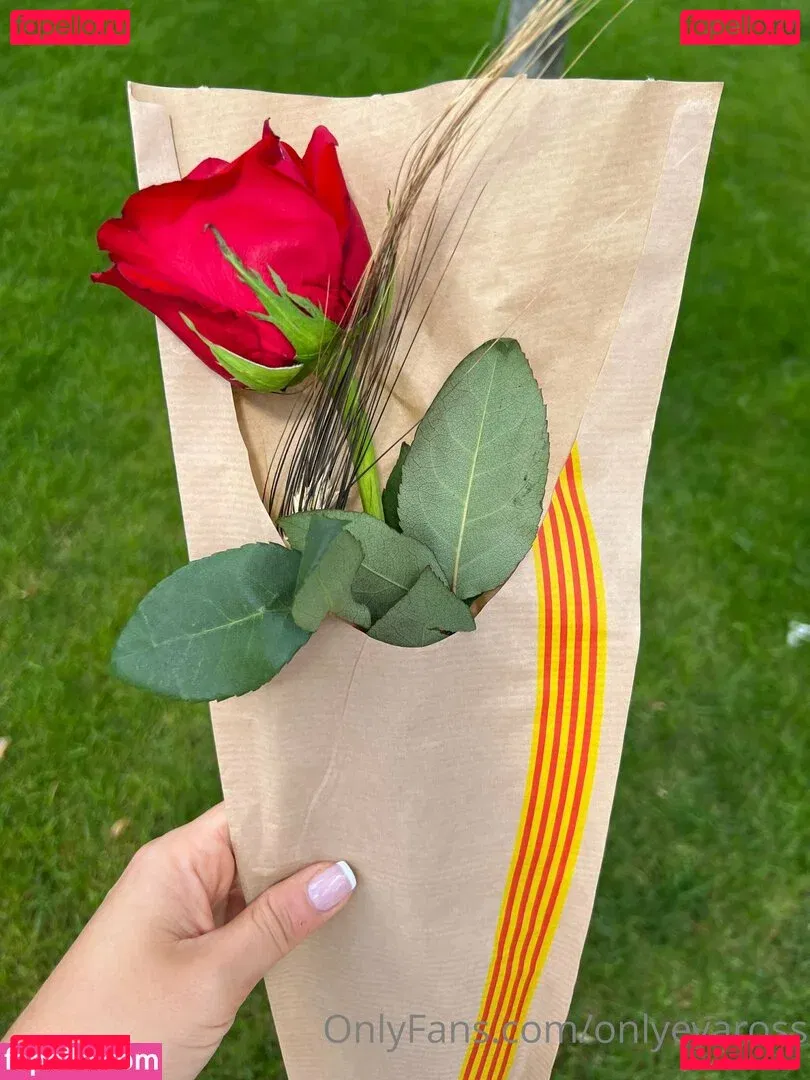 yourfoxyladyy Onlyfans Photo Gallery 