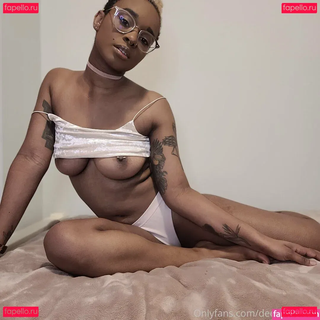 deedeebee96 Onlyfans Photo Gallery 