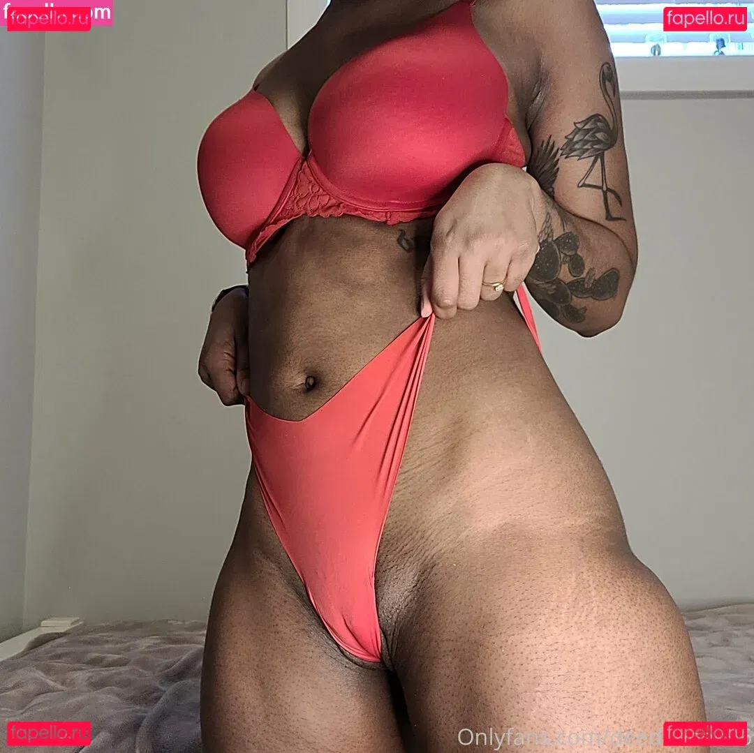 deedeebee96 Onlyfans Photo Gallery 