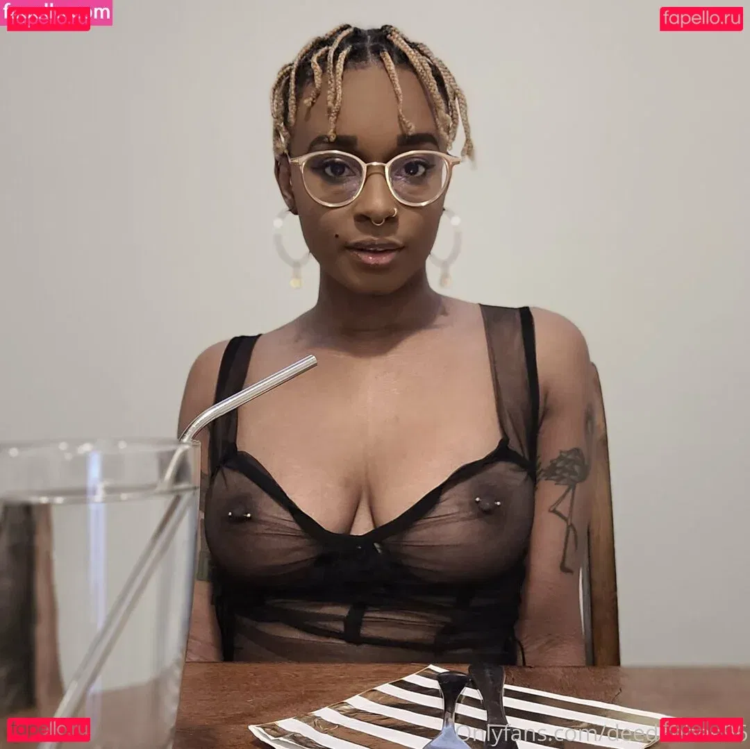 deedeebee96 Onlyfans Photo Gallery 