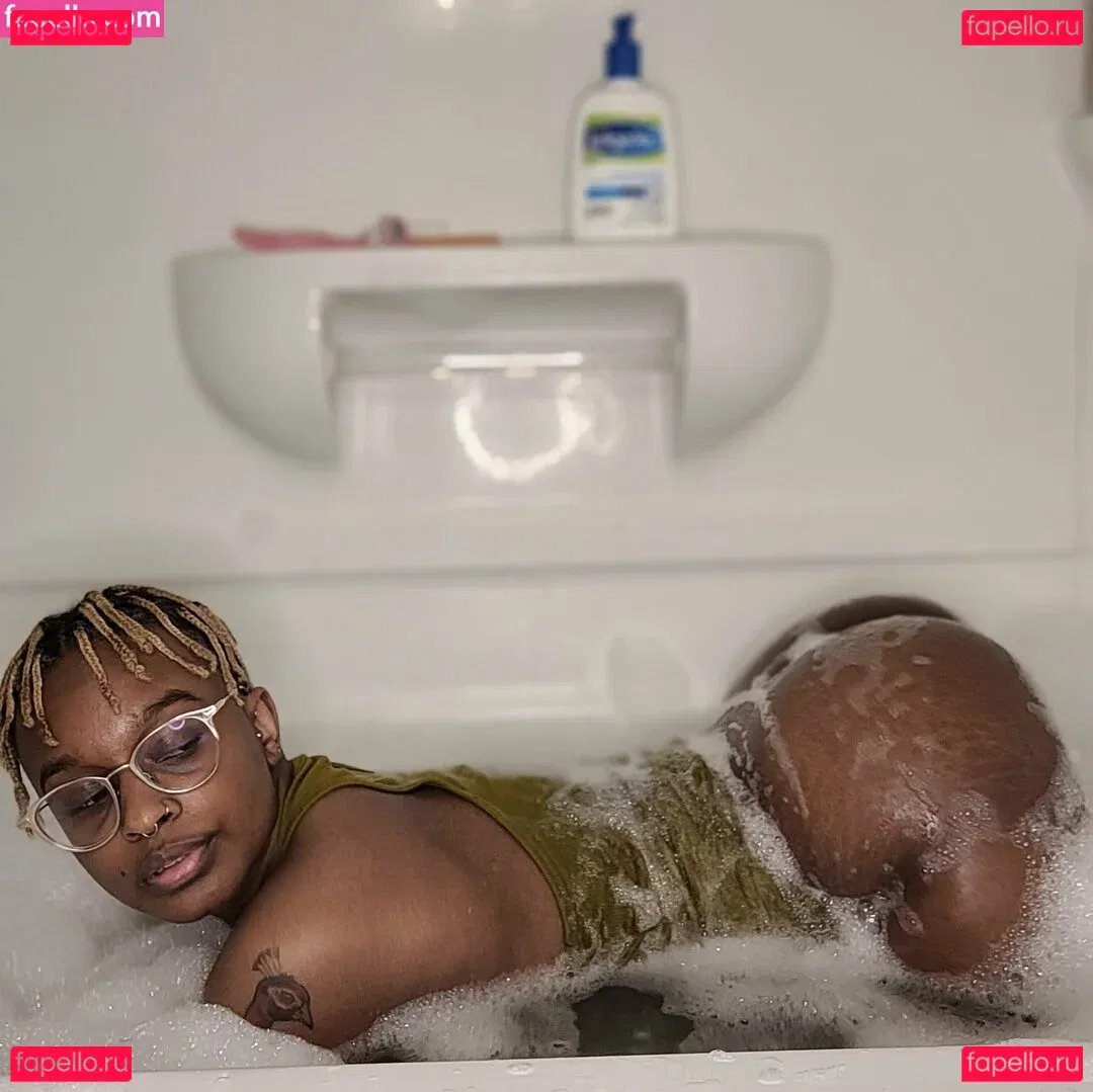 deedeebee96 Onlyfans Photo Gallery 