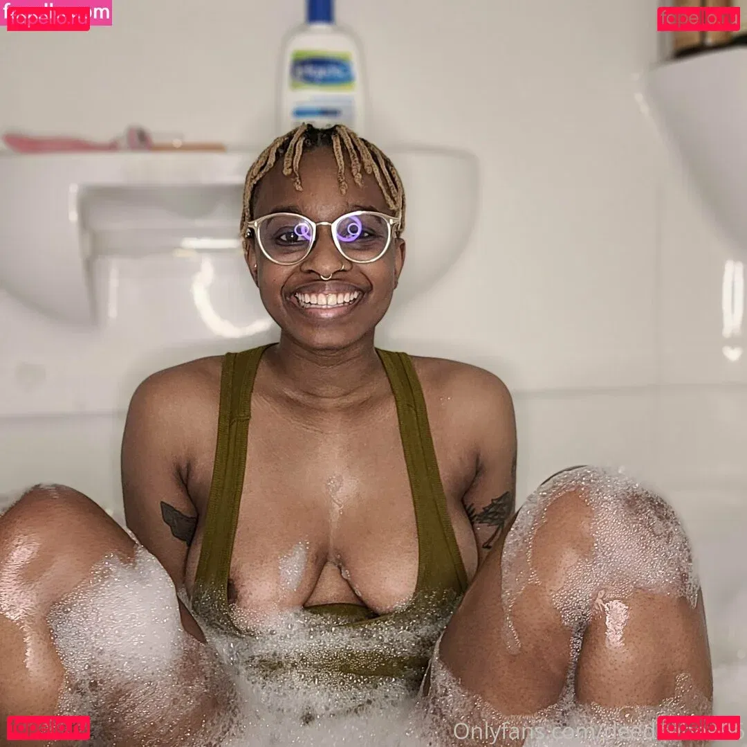 deedeebee96 Onlyfans Photo Gallery 