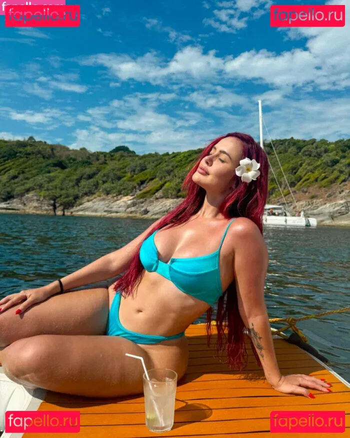 Mirela Janis Onlyfans Photo Gallery 