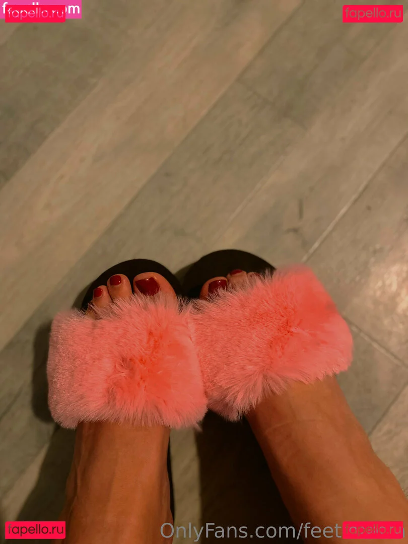 feetloretta Onlyfans Photo Gallery 