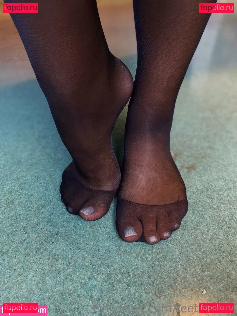 feetloretta Onlyfans Photo Gallery 