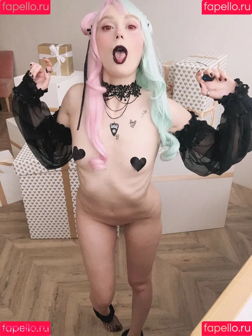 luna_lovesword Onlyfans Photo Gallery 