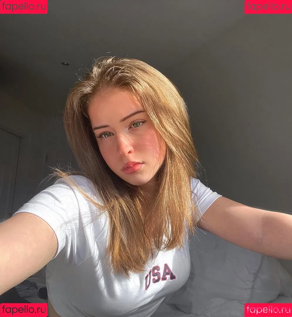 mira.004 Onlyfans Photo Gallery 