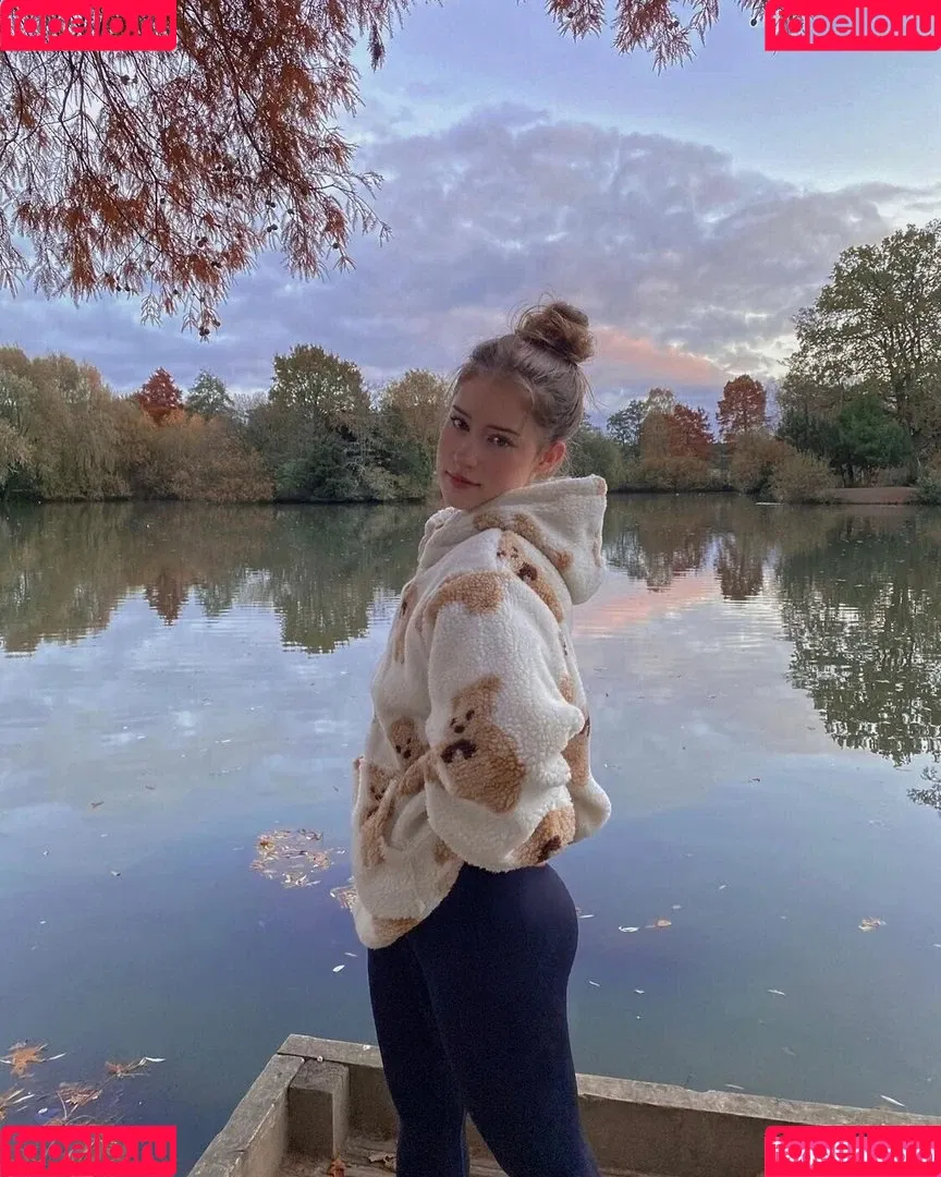 mira.004 Onlyfans Photo Gallery 