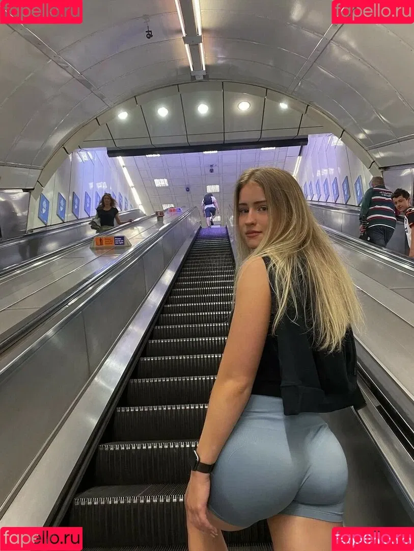 mira.004 Onlyfans Photo Gallery 