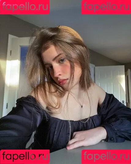 mira.004 Onlyfans Photo Gallery 