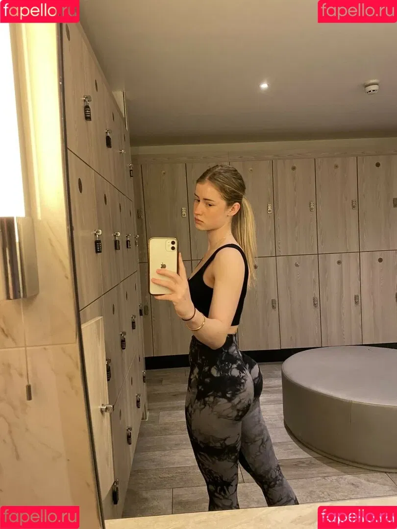 mira.004 Onlyfans Photo Gallery 