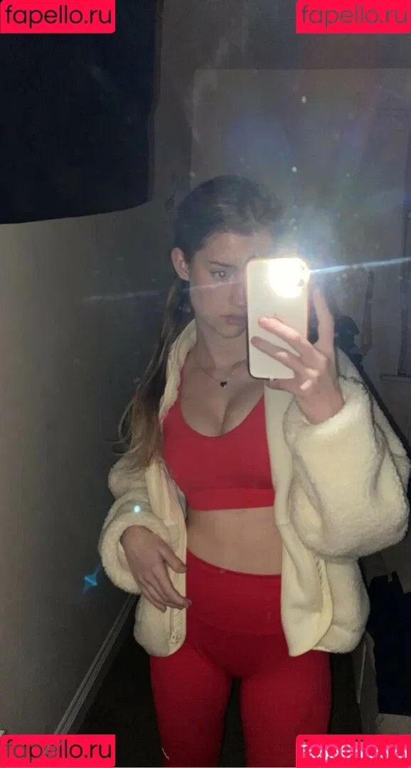 mira.004 Onlyfans Photo Gallery 