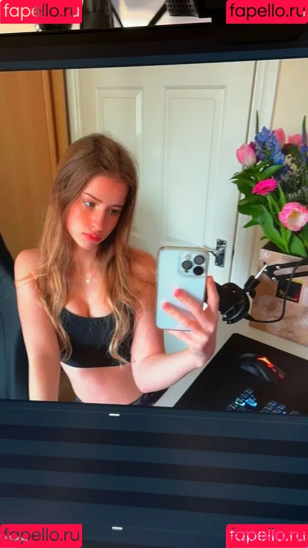 mira.004 Onlyfans Photo Gallery 