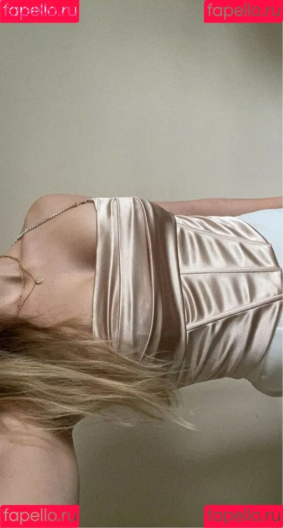 mira.004 Onlyfans Photo Gallery 