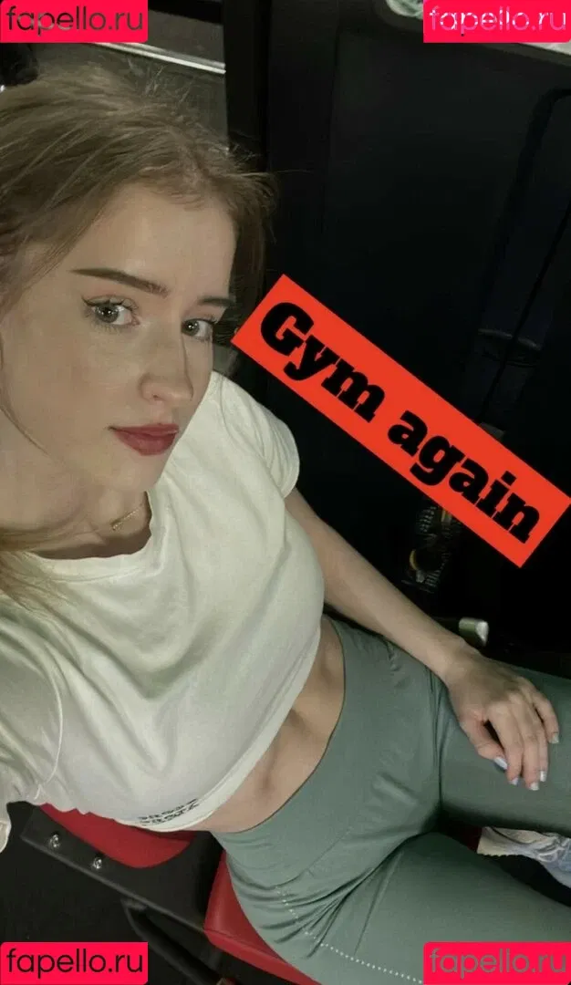 mira.004 Onlyfans Photo Gallery 