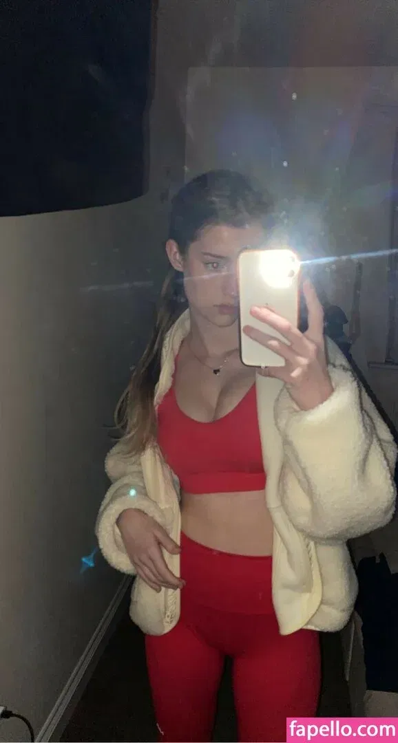 mira.004 Onlyfans Photo Gallery 