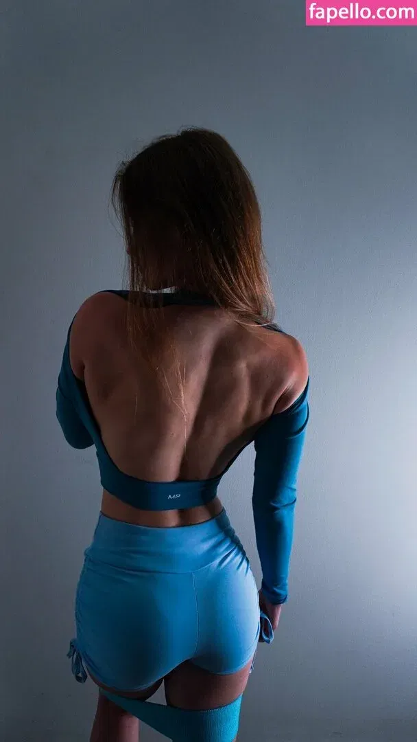 mira.004 Onlyfans Photo Gallery 