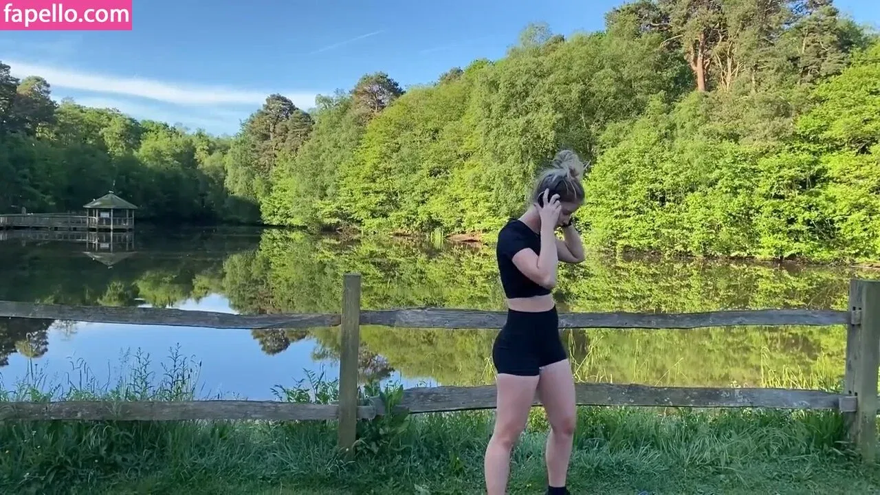 mira.004 Onlyfans Photo Gallery 