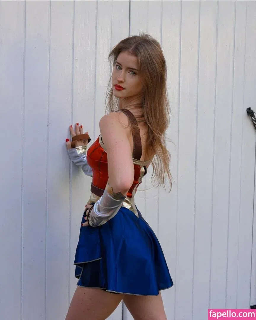 mira.004 Onlyfans Photo Gallery 