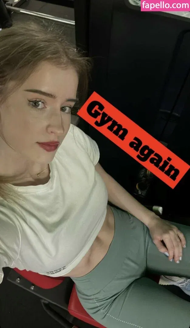 mira.004 Onlyfans Photo Gallery 