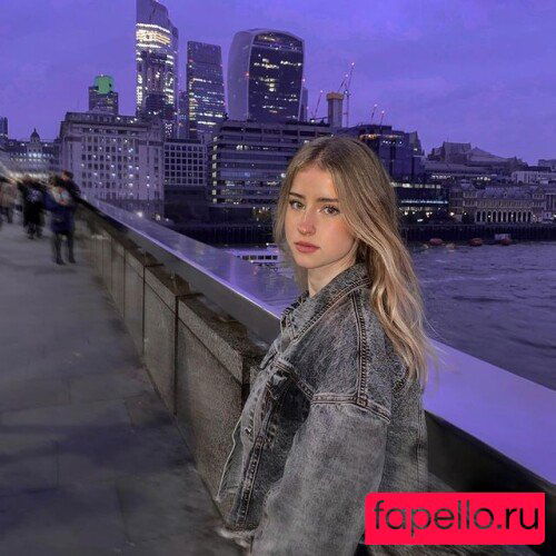 mira.004 Onlyfans Photo Gallery 