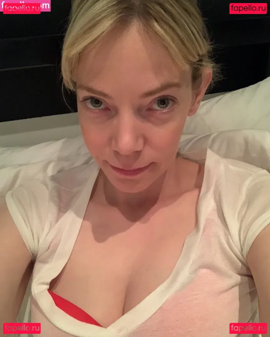 Riki Lindhome Onlyfans Photo Gallery 